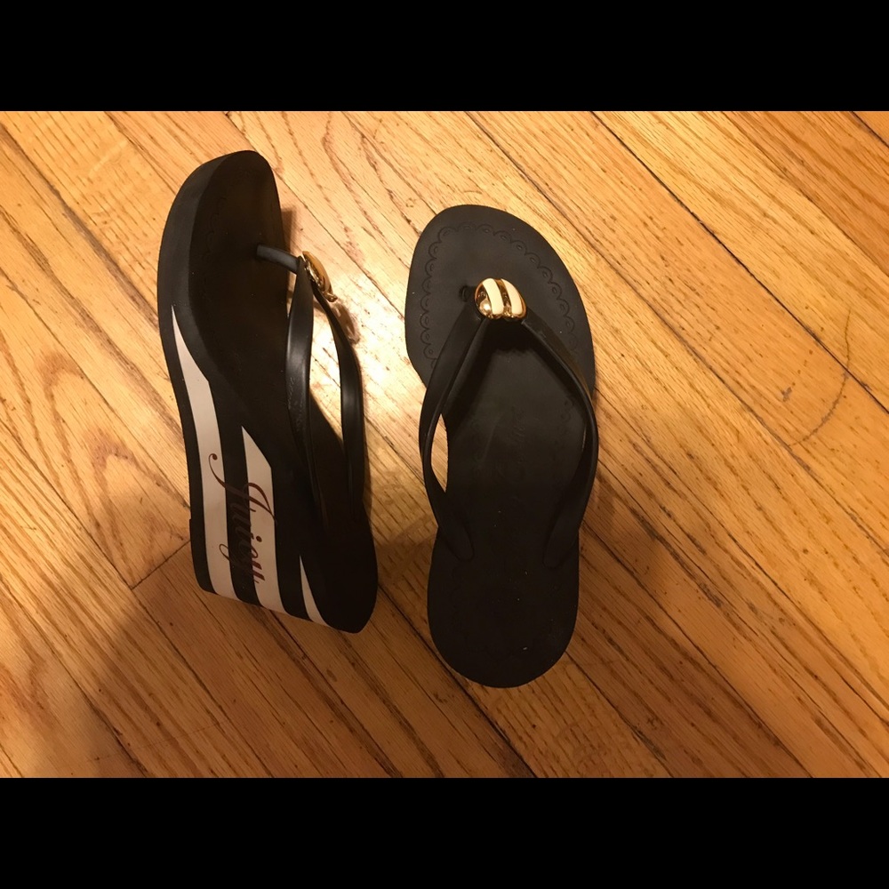 Juice Couture wedges size 7 used once